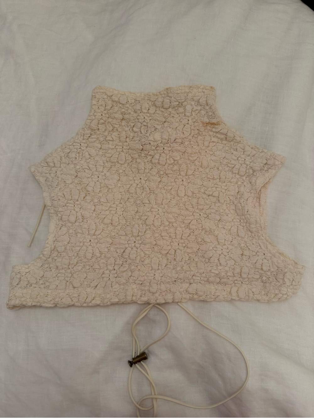 Buci Buci Buci Cream Crochet Mock Neck Crop Top